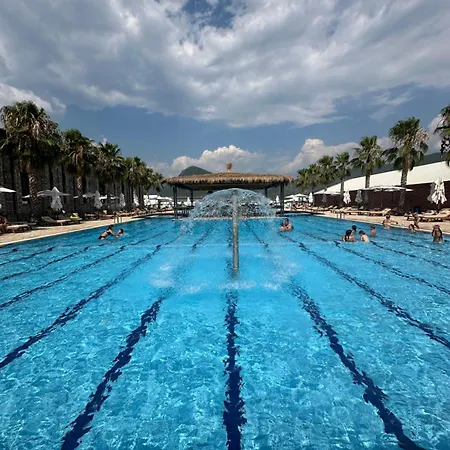 Hotel Rozafa Fish