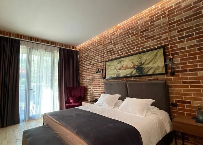 Rozafa Fish Hotel
