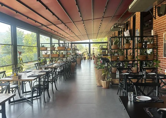 Rozafa Fish Hotel