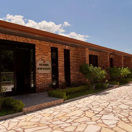Rozafa Fish Hotel *