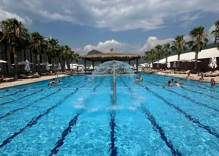 Hotel Rozafa Fish