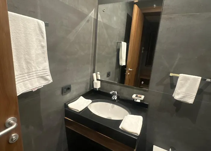 Rozafa Fish Hotel